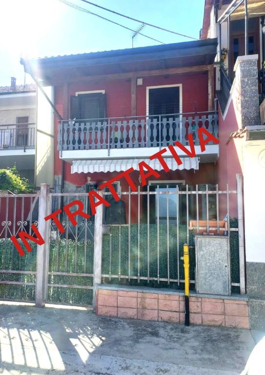 casa indipendente in vendita a Piossasco in zona Garola