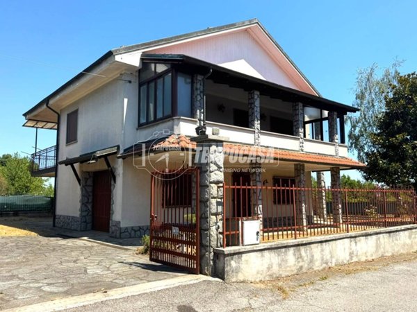casa indipendente in vendita a Piossasco