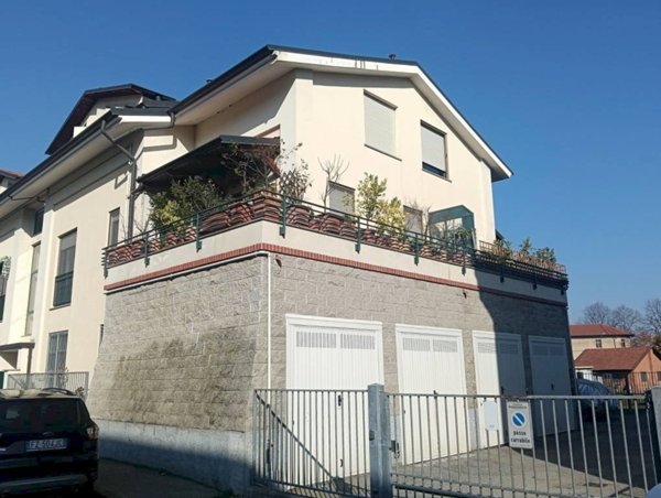 appartamento in vendita a Piossasco in zona Garola