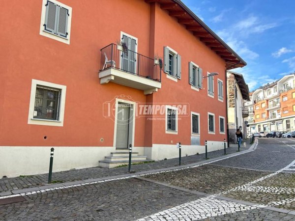 appartamento in vendita a Piossasco in zona Merlino.