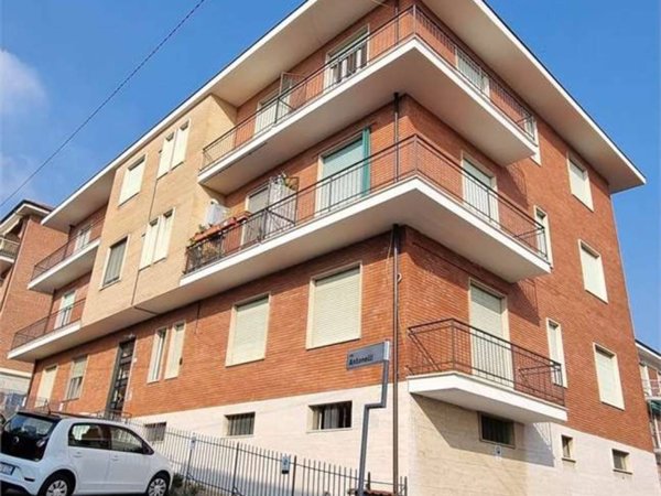 appartamento in vendita a Piossasco in zona Merlino.