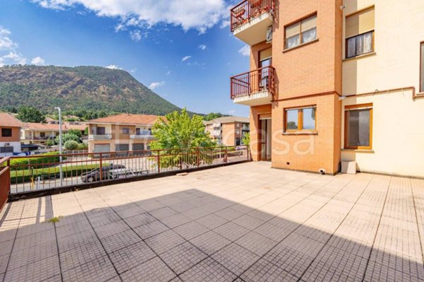 appartamento in vendita a Piossasco in zona Merlino.