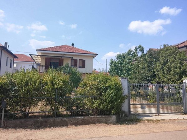 casa indipendente in vendita a Piossasco in zona Garola