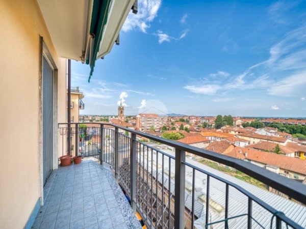appartamento in vendita a Piossasco in zona Merlino.