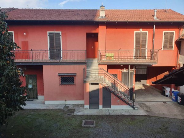 casa indipendente in vendita a Piossasco in zona Merlino.