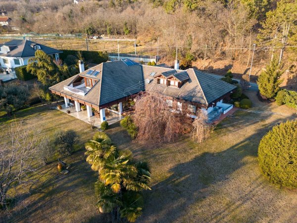 casa indipendente in vendita a Piossasco
