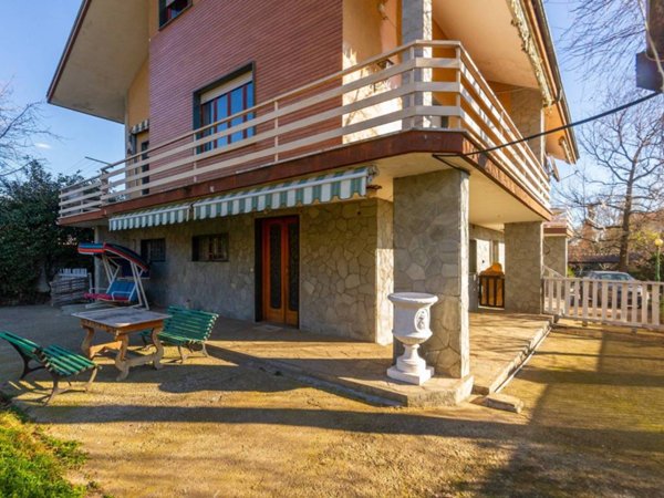casa indipendente in vendita a Piossasco in zona Garola