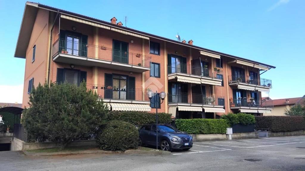appartamento in vendita a Piossasco in zona Garola