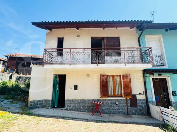 casa indipendente in vendita a Piossasco in zona Garola