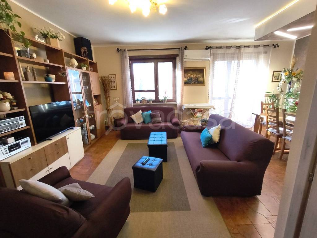 appartamento in vendita a Piossasco in zona Garola