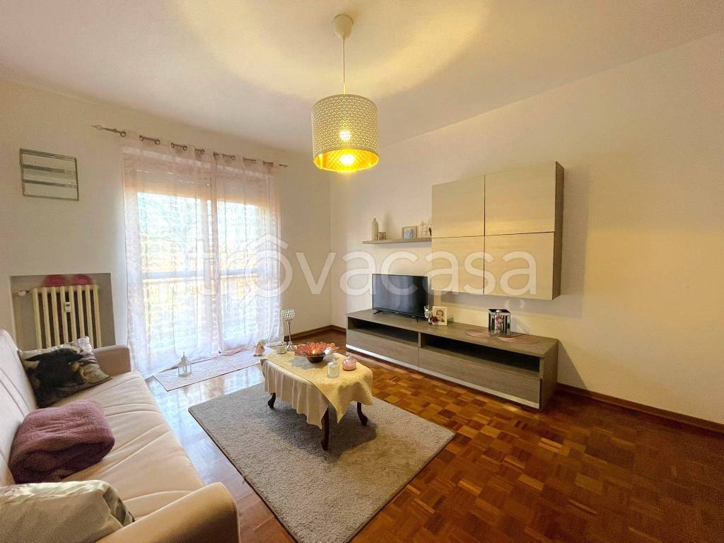 appartamento in vendita a Piossasco in zona Merlino.