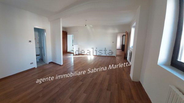 appartamento in vendita a Piossasco in zona Merlino.
