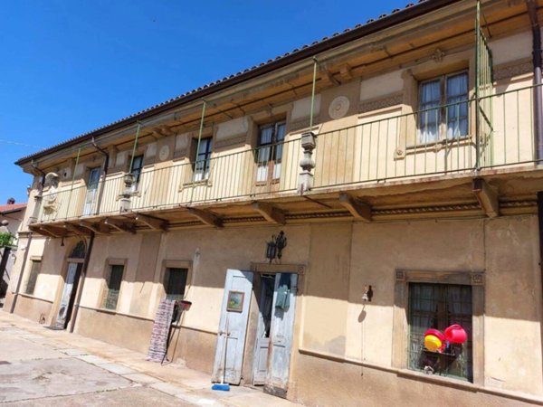 casa indipendente in vendita a Piossasco in zona Merlino.