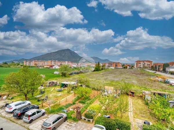 appartamento in vendita a Piossasco in zona Garola