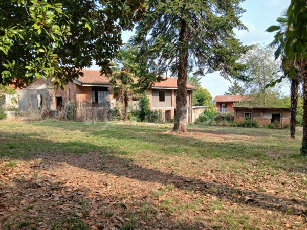 casa indipendente in vendita a Piossasco in zona San Vito