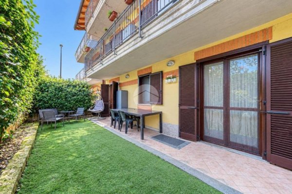 appartamento in vendita a Piossasco in zona Merlino.