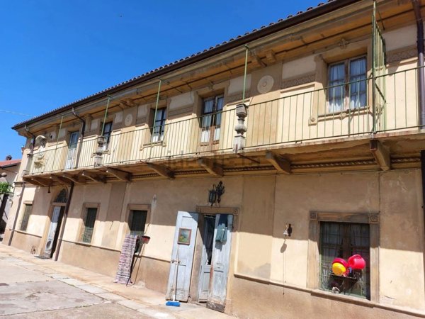 casa indipendente in vendita a Piossasco in zona Garola