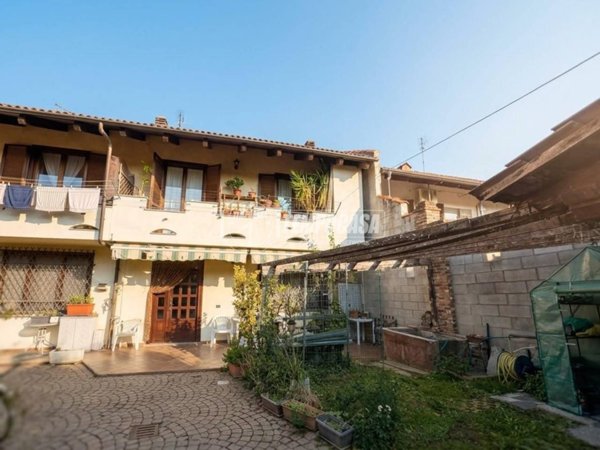 appartamento in vendita a Piossasco in zona Garola