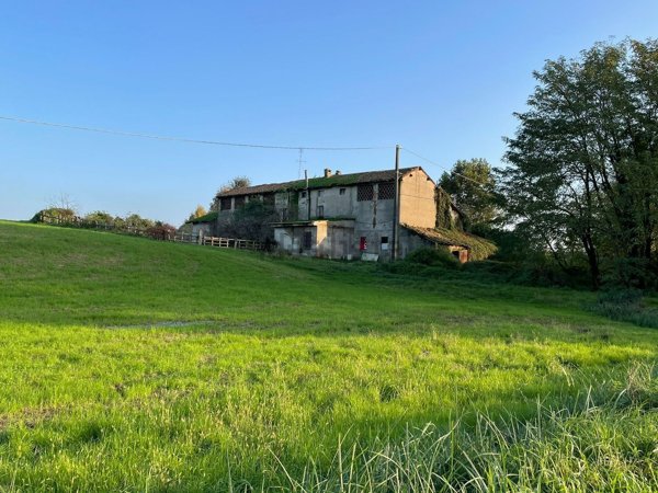 terreno agricolo in vendita a Ticengo
