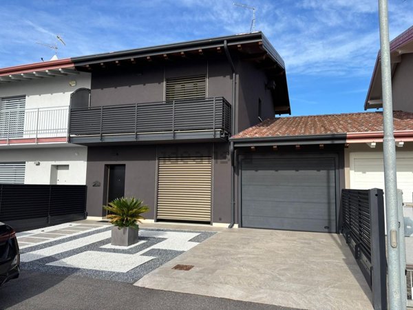 casa indipendente in vendita a Ticengo
