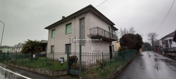 casa indipendente in vendita a Torlino Vimercati