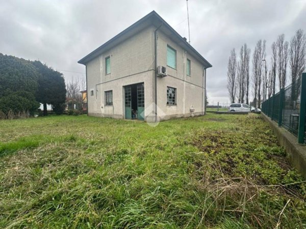 casa indipendente in vendita a Torlino Vimercati