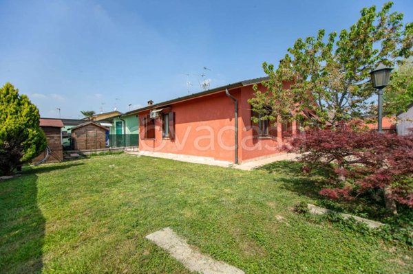 casa indipendente in vendita a Torlino Vimercati