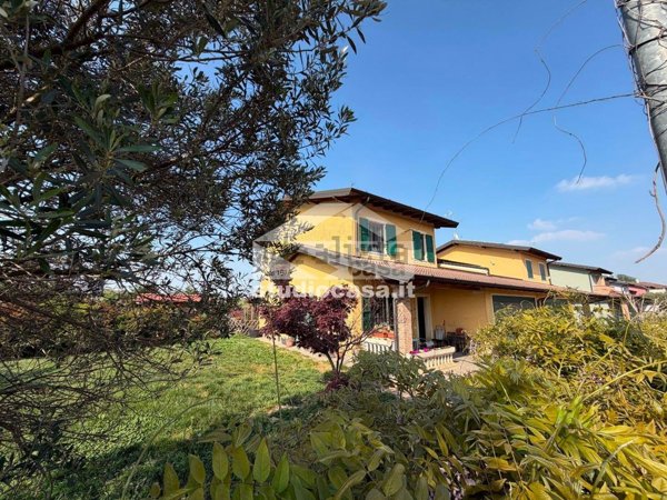 casa indipendente in vendita a Torlino Vimercati