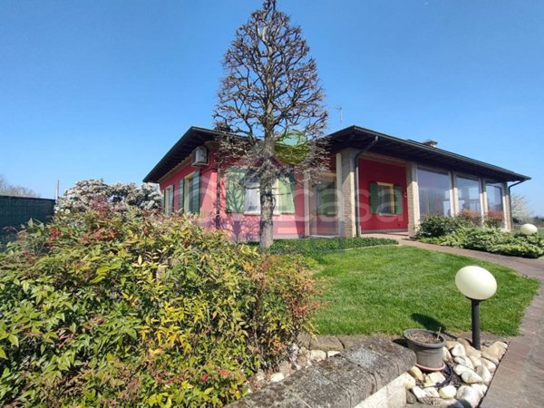 casa indipendente in vendita a Tornata