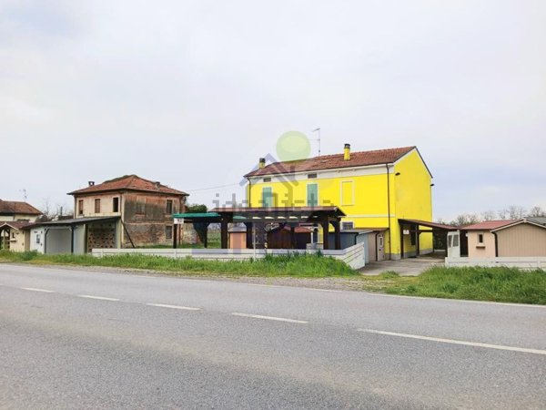 casa indipendente in vendita a Torre de' Picenardi