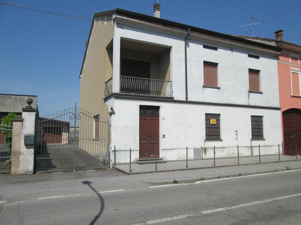 casa indipendente in vendita a Torre de' Picenardi
