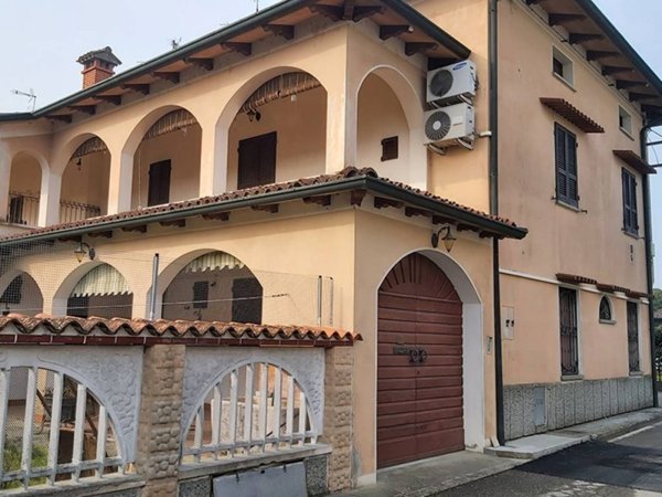 intera palazzina in vendita a Torre de' Picenardi in zona Ca' d'Andrea
