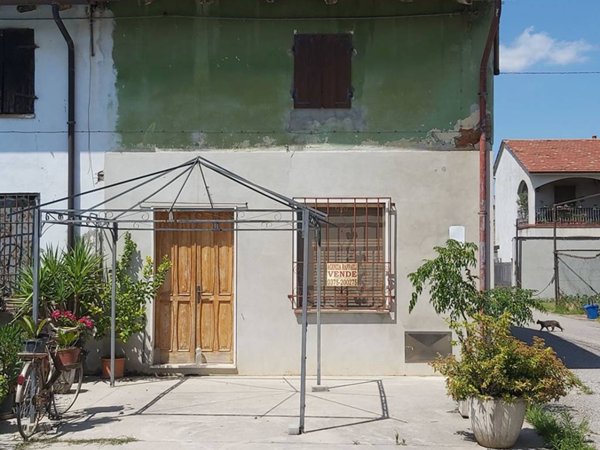 casa indipendente in vendita a Torre de' Picenardi in zona Ca' d'Andrea
