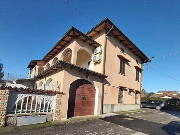 intera palazzina in vendita a Torre de' Picenardi in zona Ca' d'Andrea