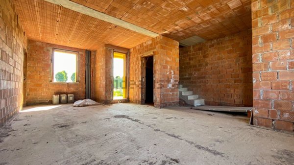 casa indipendente in vendita a Torricella del Pizzo
