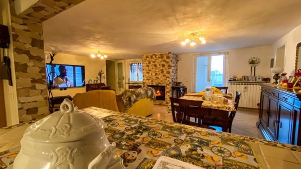 casa indipendente in vendita a Torricella del Pizzo