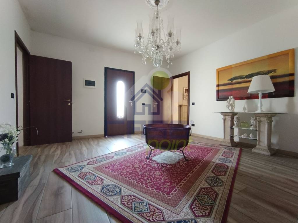 casa indipendente in vendita a Torricella del Pizzo