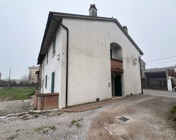 casa semindipendente in vendita a Torricella del Pizzo