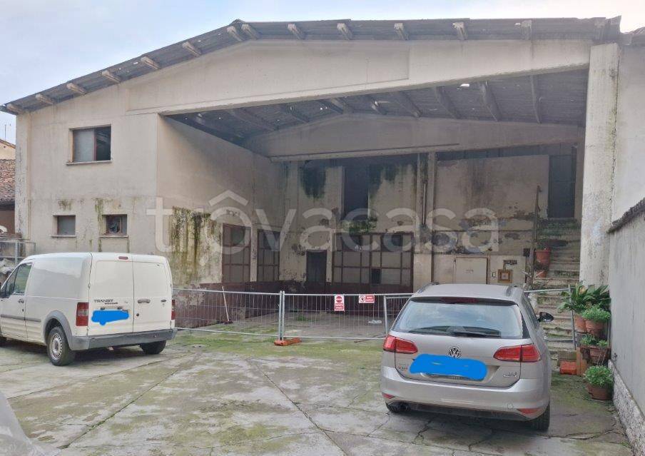 locale commerciale in vendita a Trescore Cremasco