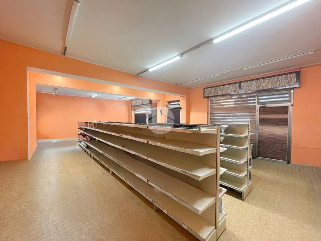 negozio in vendita a Trescore Cremasco