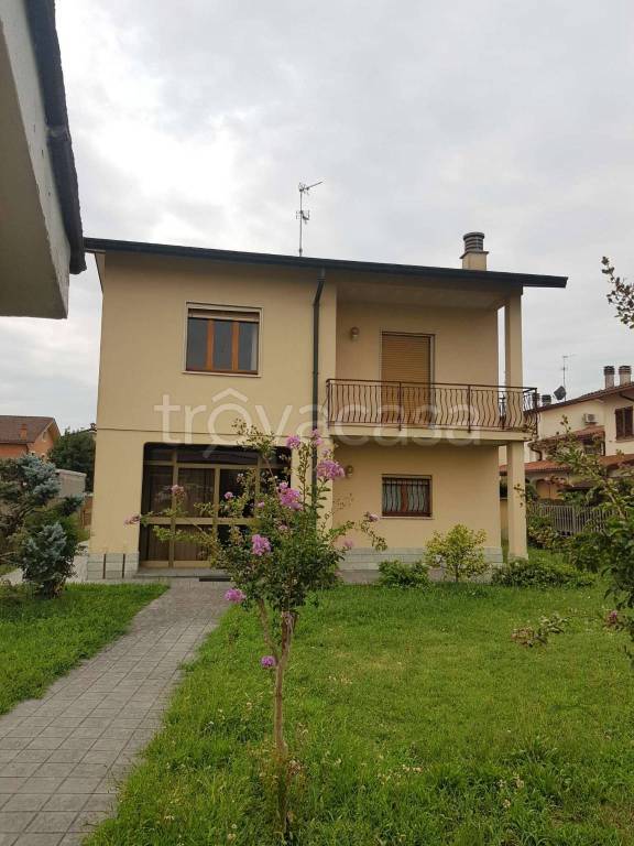 casa indipendente in vendita a Trescore Cremasco