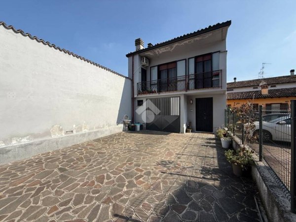 casa indipendente in vendita a Trescore Cremasco