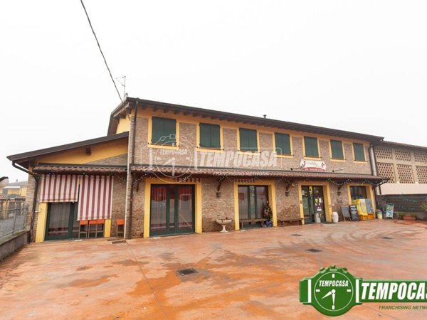 casale in vendita a Trigolo