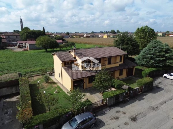 casa indipendente in vendita a Trigolo