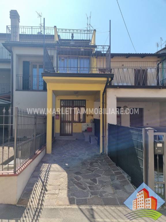 casa indipendente in vendita a Vaiano Cremasco