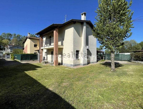 casa indipendente in vendita a Vaiano Cremasco