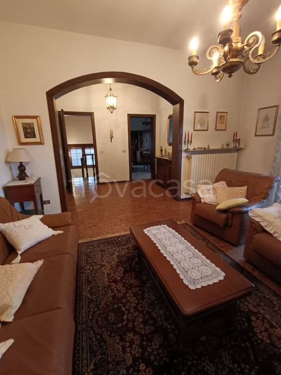 casa indipendente in vendita a Vaiano Cremasco