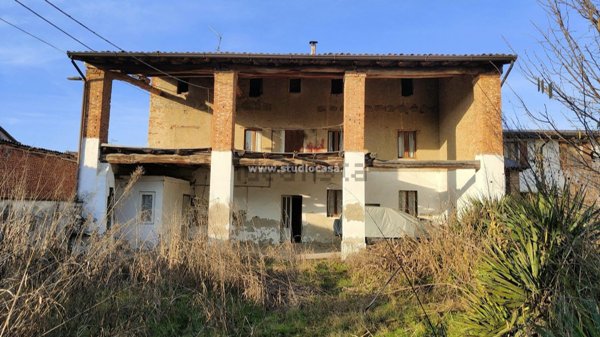 casa indipendente in vendita a Vaiano Cremasco