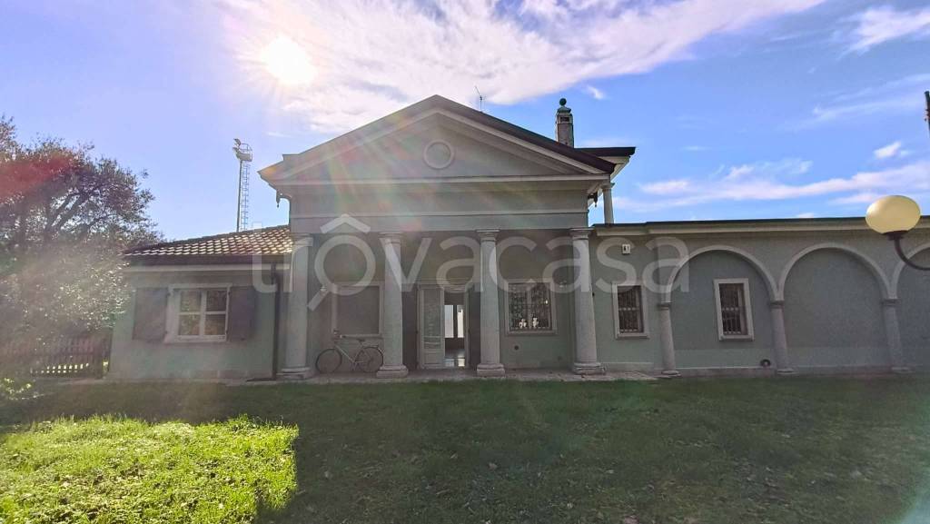casa indipendente in vendita a Vaiano Cremasco
