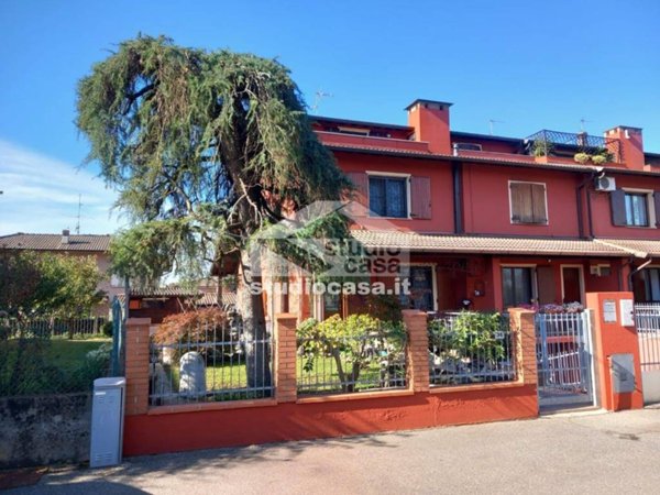 casa indipendente in vendita a Vaiano Cremasco